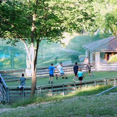 Camping Le Couriou Recoubeau-Jansac Екстер'єр фото
