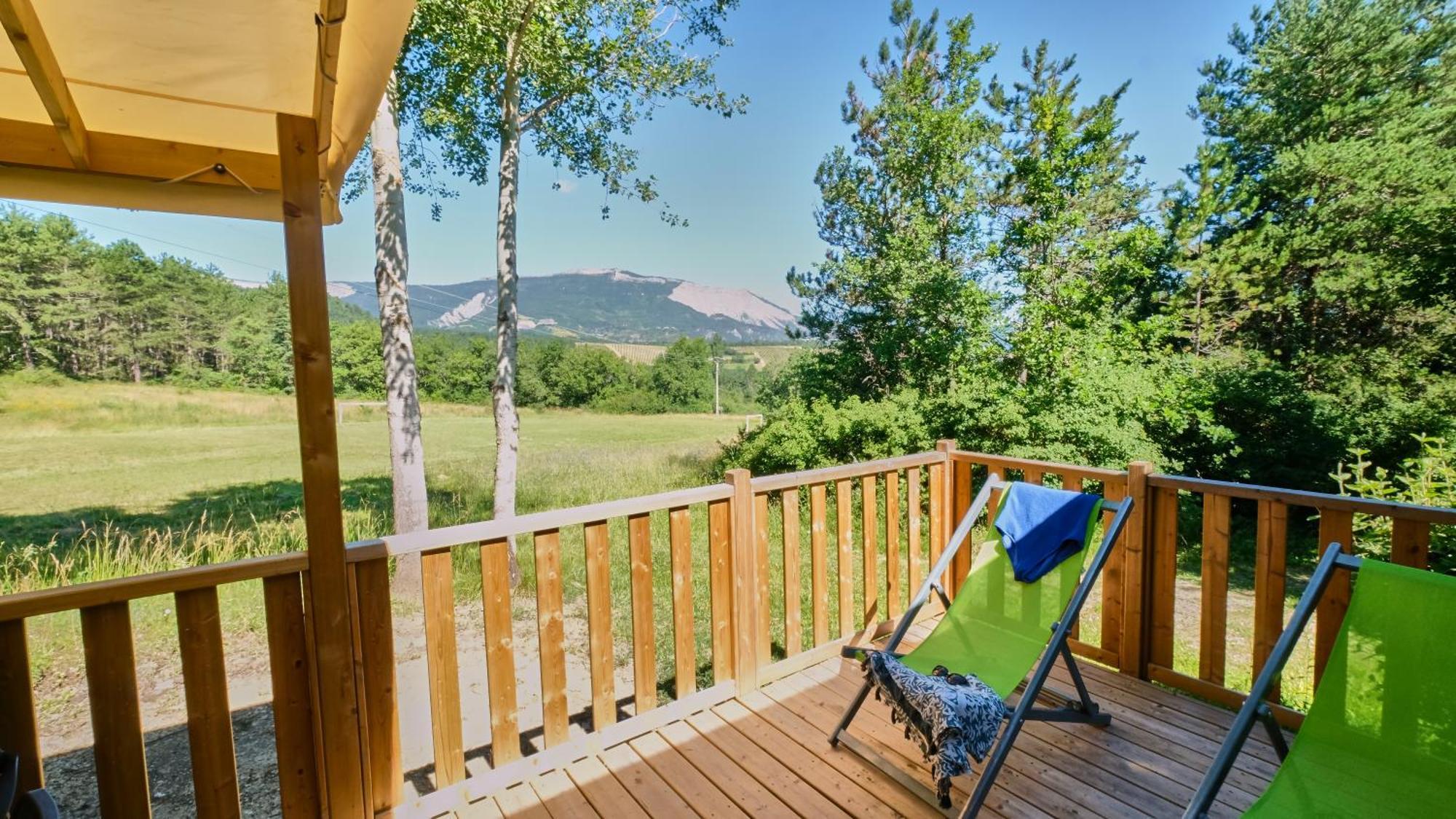 Camping Le Couriou Recoubeau-Jansac Екстер'єр фото
