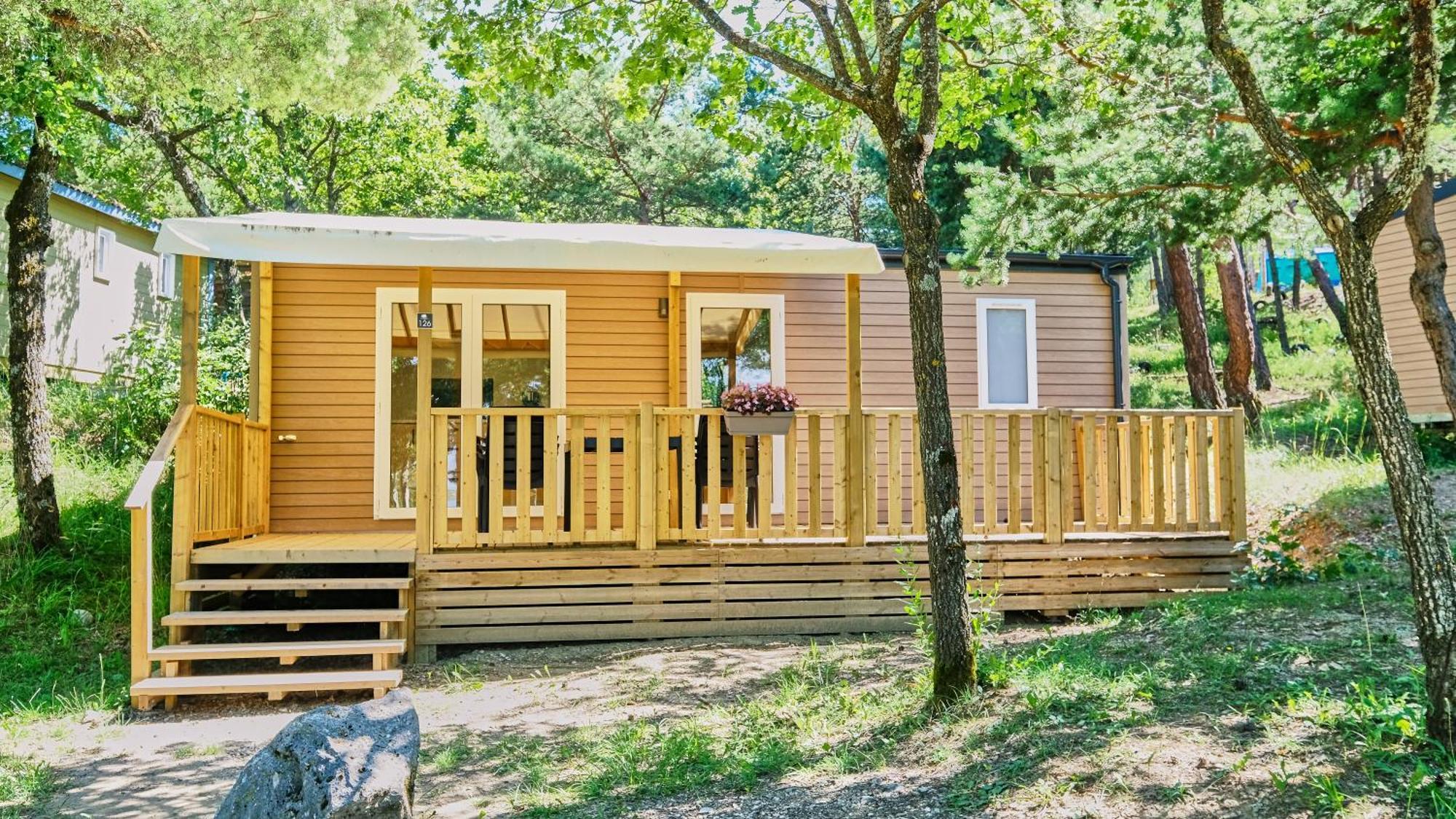 Camping Le Couriou Recoubeau-Jansac Екстер'єр фото